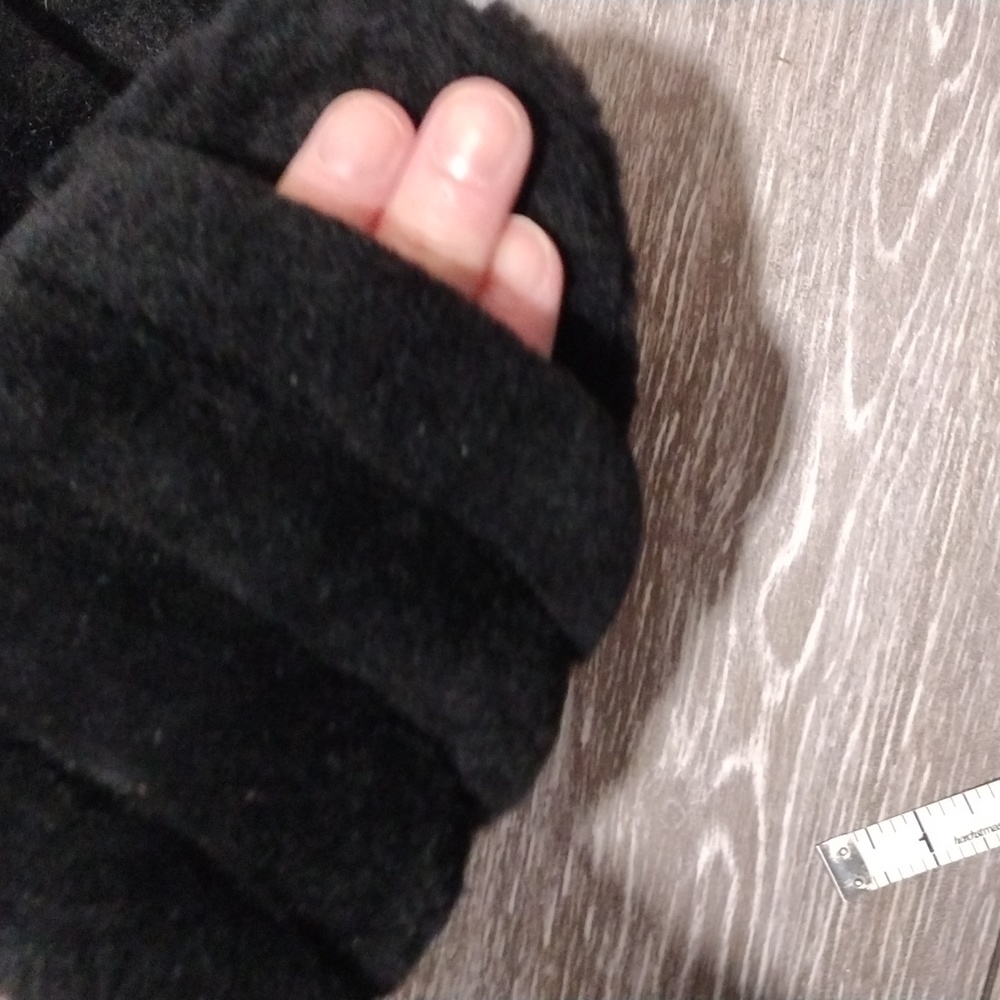 Ugg Iconic Black Shearling Slides. Size 7 - image 7